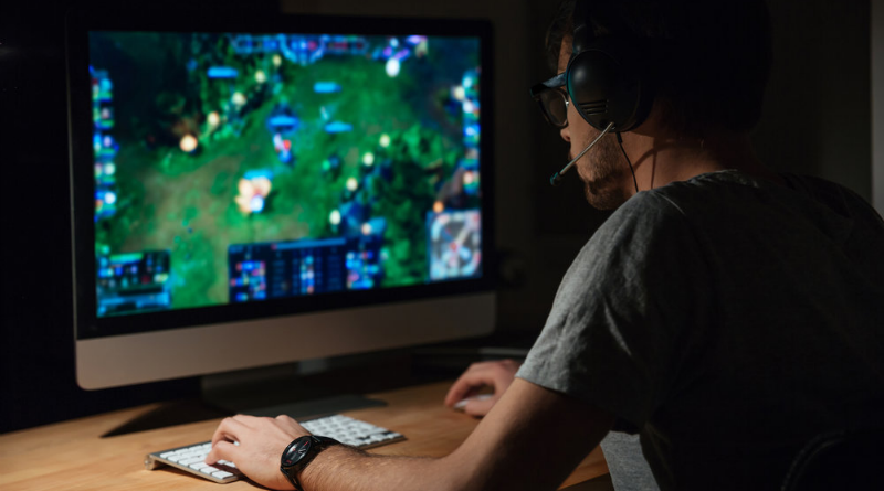 Love Playing Online Gaming? Tips and Tricks for the best Net Performance